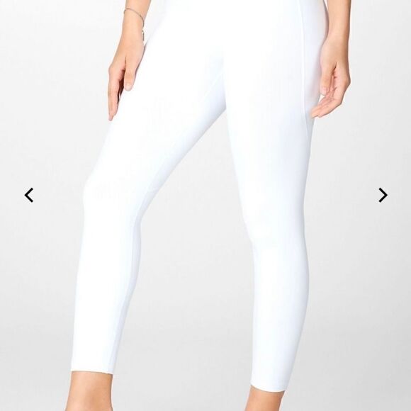 [fabletics] Kessler strappy back 7/8 leggings. #4 - Picture 3 of 9